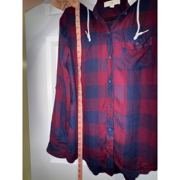 Thread+Supply Red & Blue Plaid Flannel Size S - Picture 6 of 9